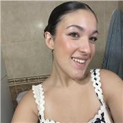 Estoy cursando el grado universitario de Filologia Catalana y también tengo asignaturas de español, podría dar clases de ambas.